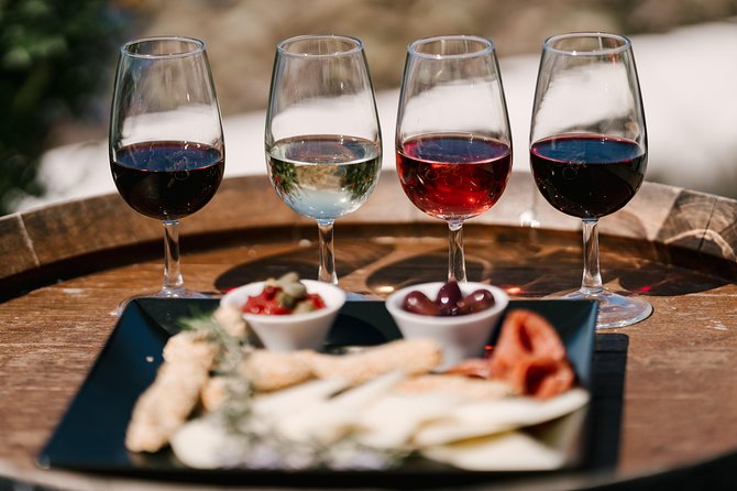 Wine Tour Santorini - Stop 3, Venetsanos Winery: the caldera viewpoint that sells the tour